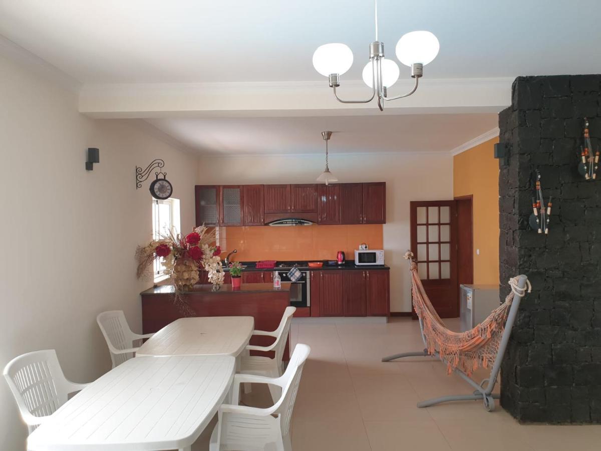 Cactus Guest House Cidade Velha ภายนอก รูปภาพ