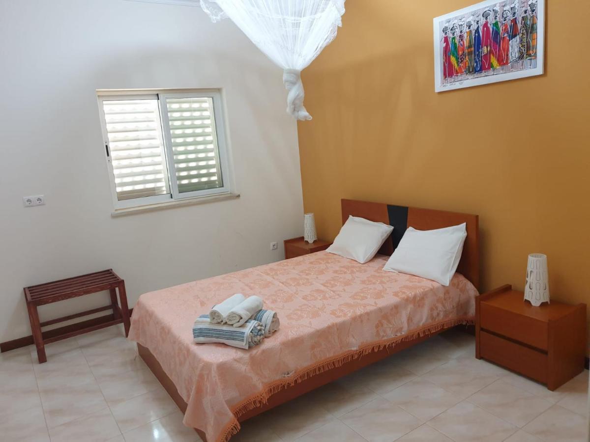 Cactus Guest House Cidade Velha ภายนอก รูปภาพ