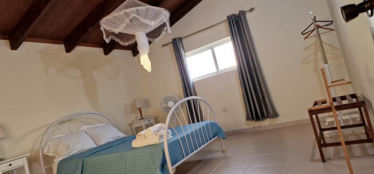 Cactus Guest House Cidade Velha ภายนอก รูปภาพ